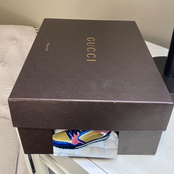 Rare Style Gucci Jogger Sneaker - Picture 2 of 10